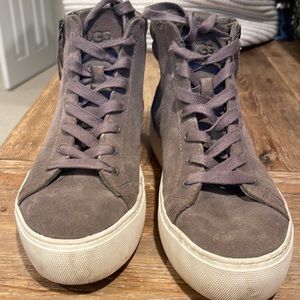 Ugg high top suede sneaker women’s size 7